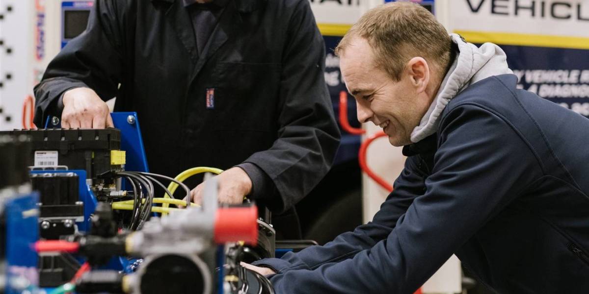 Level 3 Diploma in Auto Electrical and Mobile Electrical Apprenticeship NI South West College